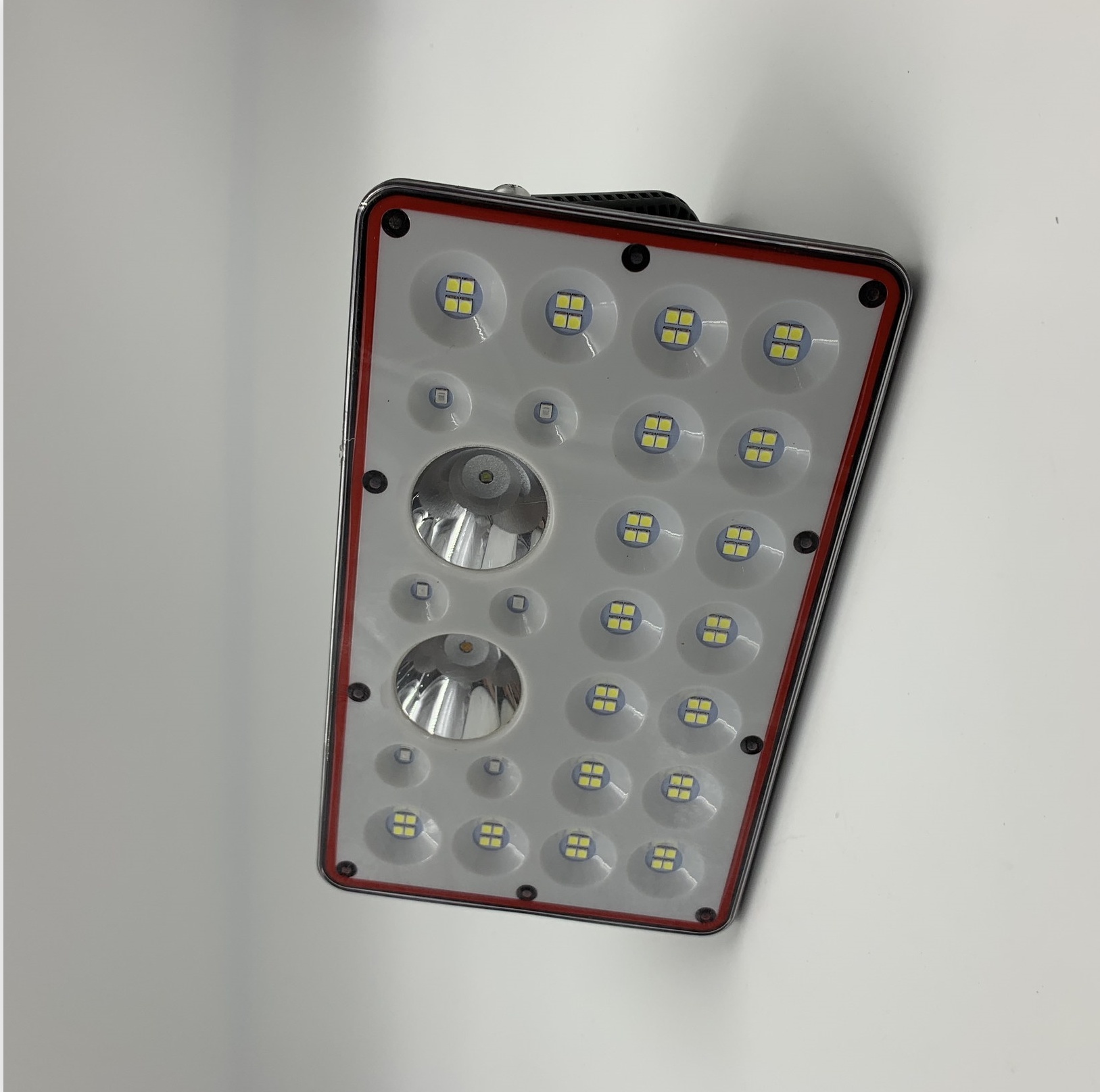 Main product image of W863 12W LED Flood Work Light with 4400mAh Power Bank