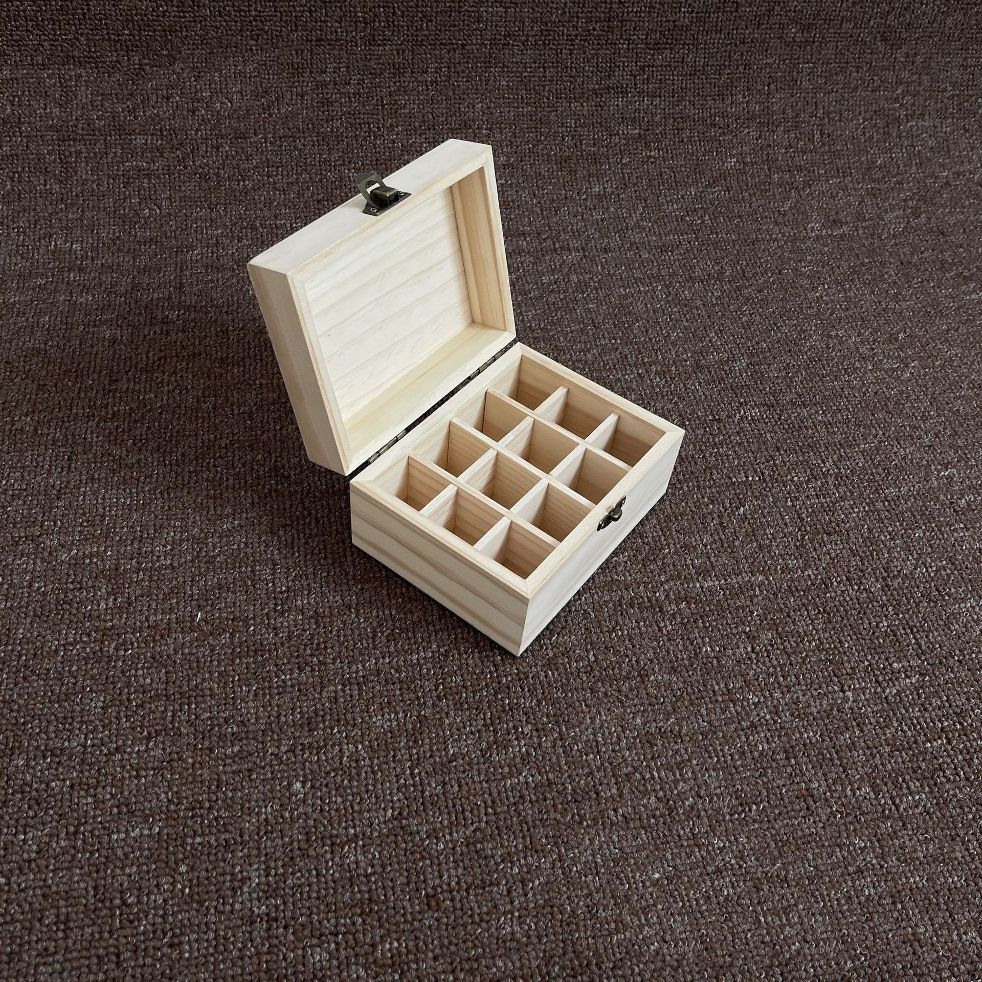 Main product image of Wooden Pine Square Essential Oil Storage Box