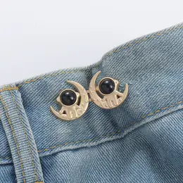 Product image of Alloy Waist Buckle with Astronaut Helmet Design, Black and Gold, Pair