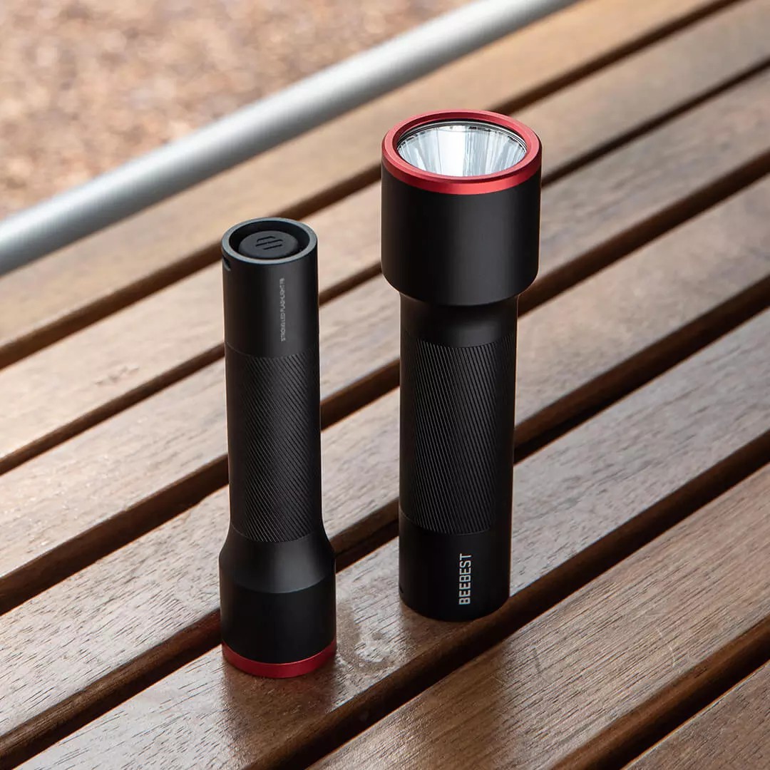 Main product image of Rechargeable Portable Searchlight with Integrated Battery