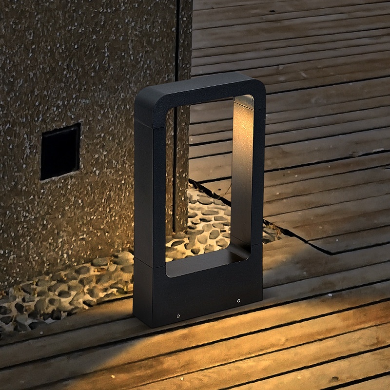 Main product image of Die-cast Aluminum Outdoor Lawn Lamp for Park and Courtyard Illumination