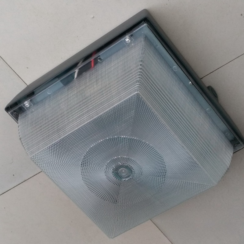 Main product image of Surface-Mounted Anti-Glare PC Cover Industrial Lamp Housing